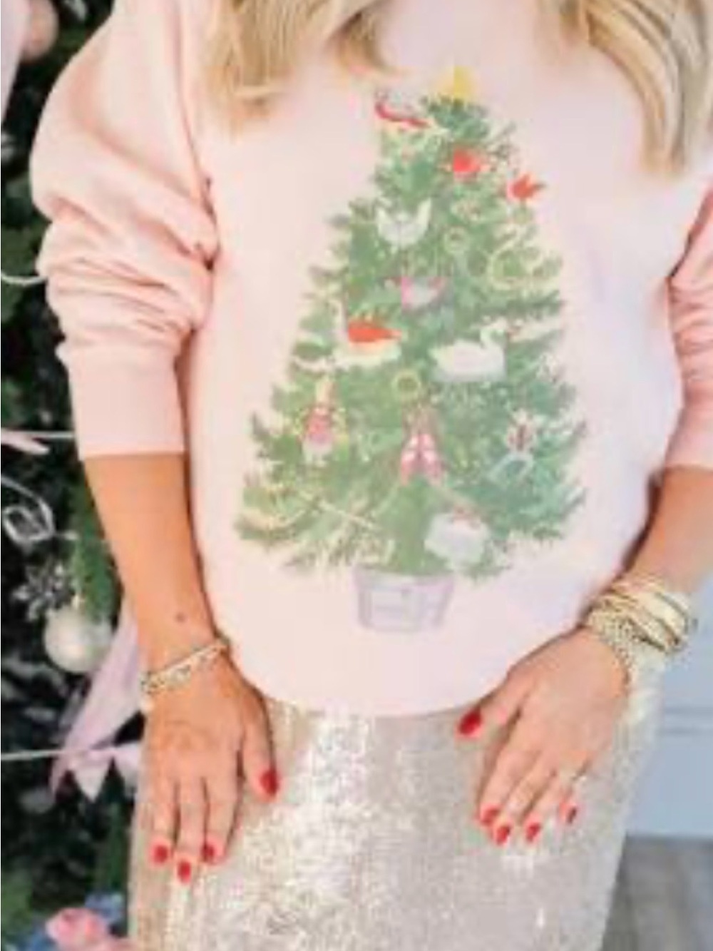 Living Fully Co light rose/pale pink Sweatshirt with Festive Christmas Tree